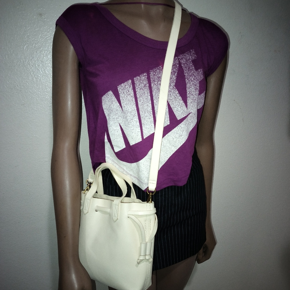 Madewell J1664 Ivory Transport Crossbody Drawstring Leather Bag.